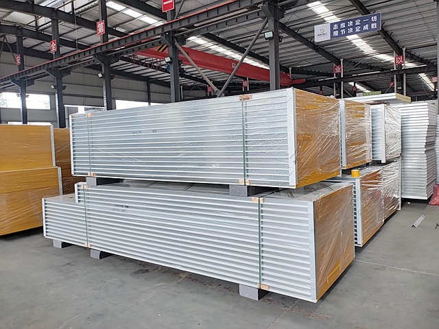 凈化板應(yīng)該如何有效的防止?jié)B漏呢？