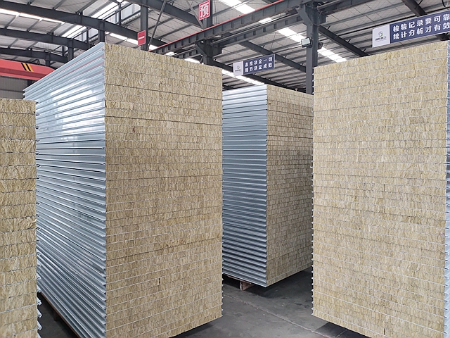 湖南10公分厚巖棉彩鋼復(fù)合板價格是多少?