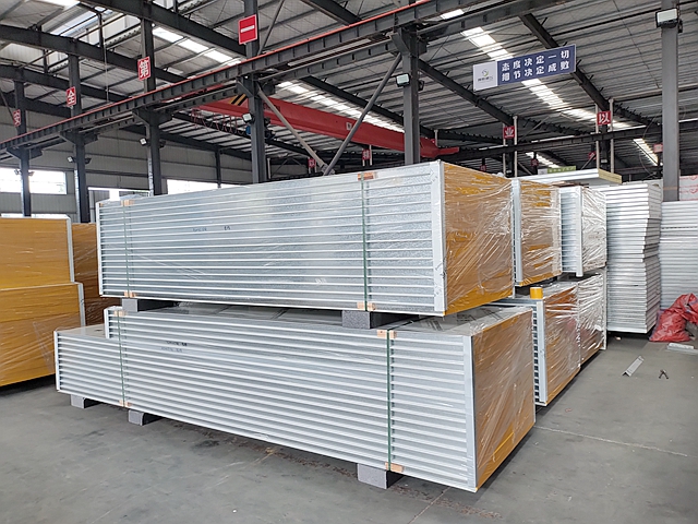 凈化板與傳統(tǒng)板材對比有什么優(yōu)勢?